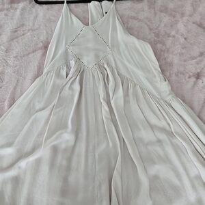 Romeo & Juliet Couture Ivory Sleeveless Top